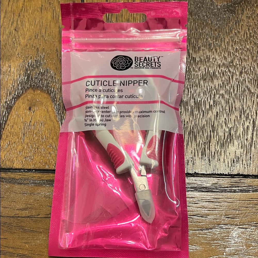 Beauty Secrets Cuticle Nipper Pink